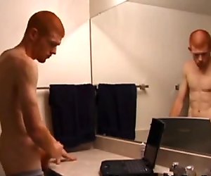 Young tristian jacking off in bilik mandi - defiantboyz
